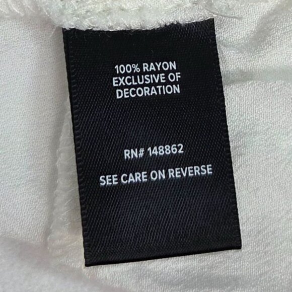 Torrid Embroidered Ivory Camisole Top With Blue Floral Detail Size 1 - Picture 7 of 7